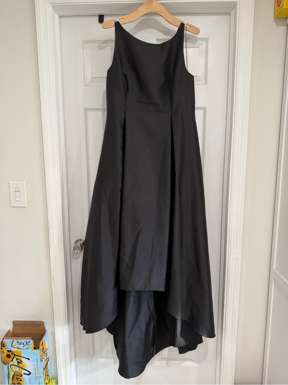 Adrianna Papell Black Sleeveless High-Low Gown